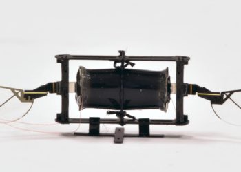 abejas-robot-mit-planea-polinizar-el-planeta-black-mirror