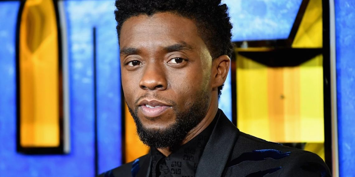 Subastan NFT de Chadwick Boseman en favor de víctimas de cáncer