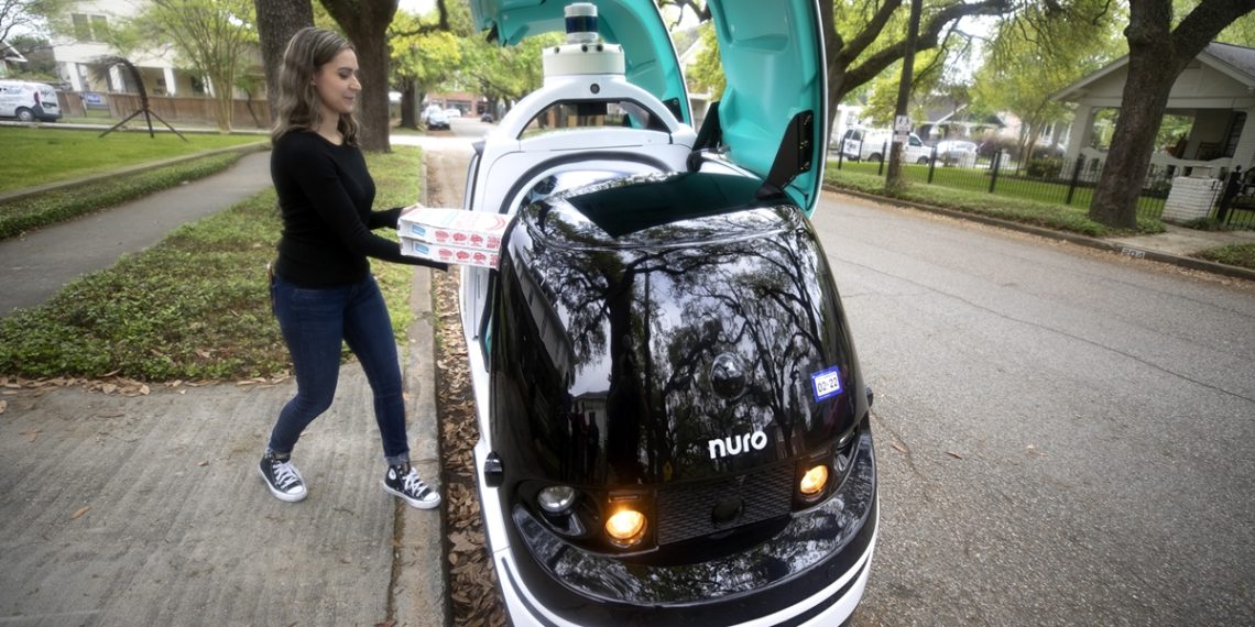 ¿Robots repartidores? Domino’s Pizza y Nuro inician entregas automatizadas