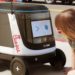 chick-fil-a-delivery-con-robots-kiwibot-alimentos-a-domicilio