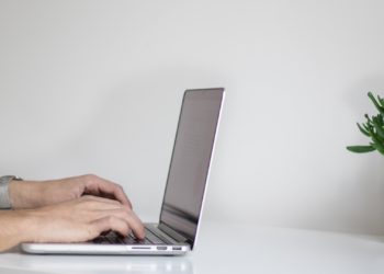 trabajo-presencial-regreso-a-oficinas-home-office