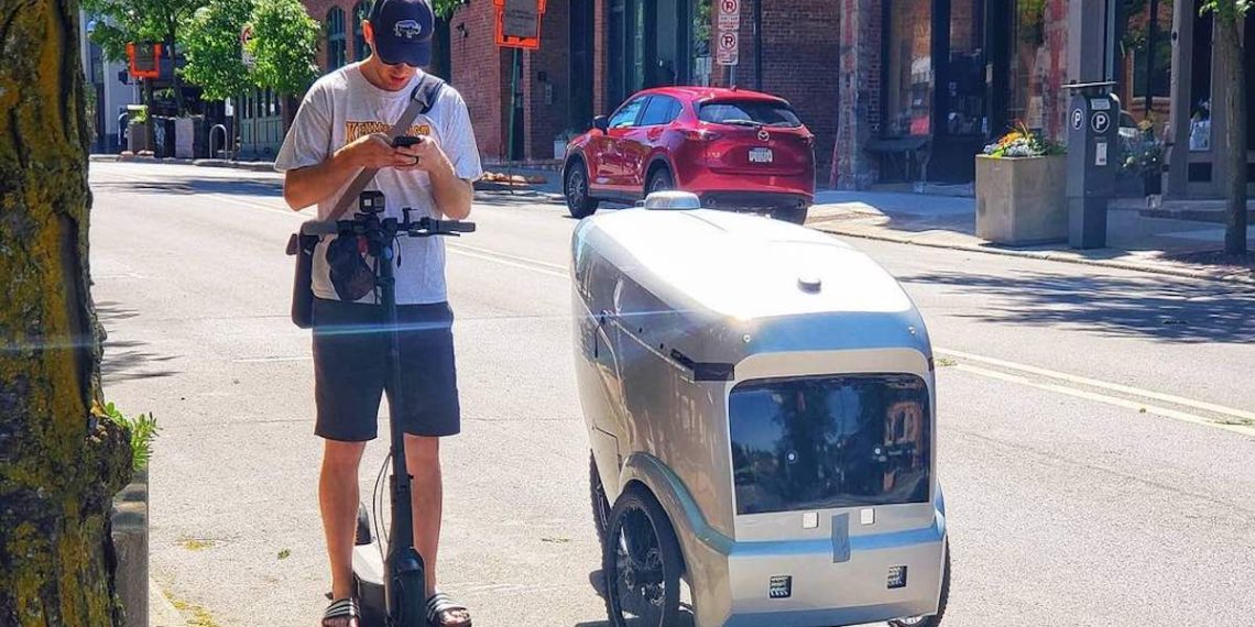 pizza-robots-repartidores-austin-rev-1