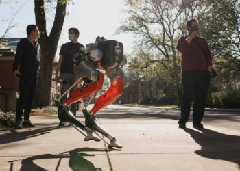 Cassie el robot que corrió 5 kilómetros