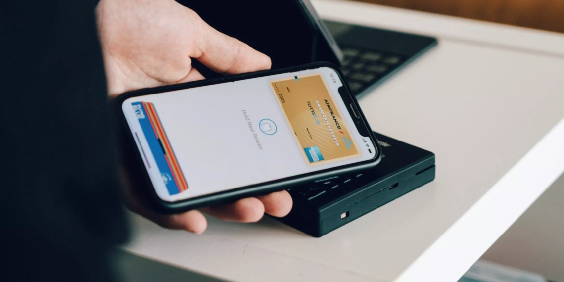 Tras meses de su llegada a México, Apple amplía las tarjetas y bancos que acepta en su servicio de pagos sin contacto de Apple Pay