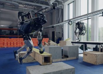 boston-dynamics-robots-video-parkour