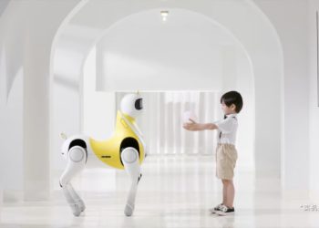 little-white-dragon-robot-xpeng-robotics