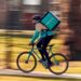 Deliveroo se va de España por Ley Rider y repartidores culpan al gobierno de dejarlos sin ingresos
