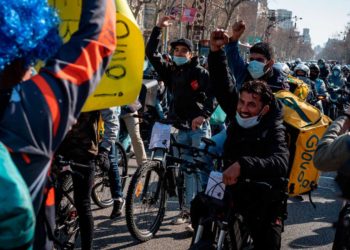 Insisten en reproducir el desastre de la Ley Rider en México sin escuchar a los repartidores