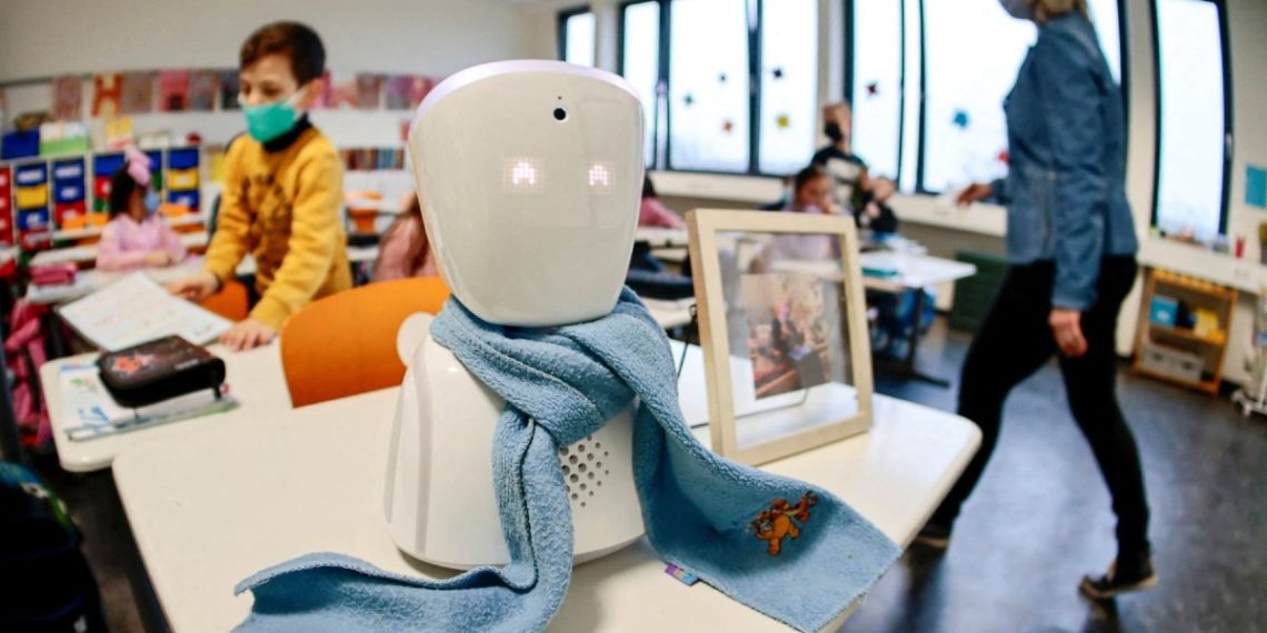 robots-avatar-alemania-salones-clase-alumnos