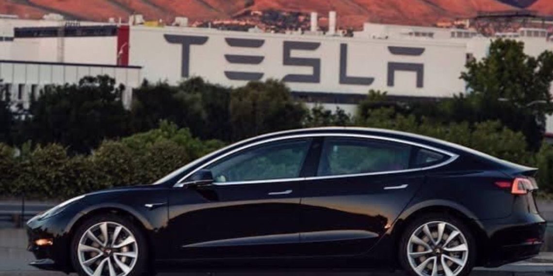 Biden por fin reconoce a Tesla como el mayor productor de vehículos en Estados Unidos