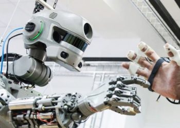 roscosmos-robot-antropomórfico-teledroid-espacio-astronautas