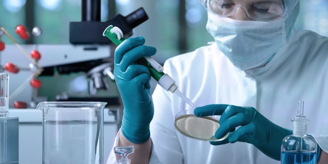 A través de la farmacogenómica se podrán recetar medicamentos a la medida que lo requieran las personas, evitando malas dosis