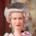 La reina Isabel II ya tiene su propia muñeca Barbie