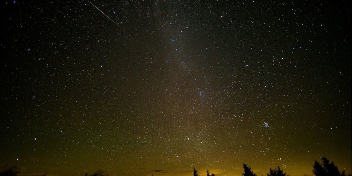 ¿Cuando podrás ver la  la lluvia de estrellas creada a partir del cometa Halley?