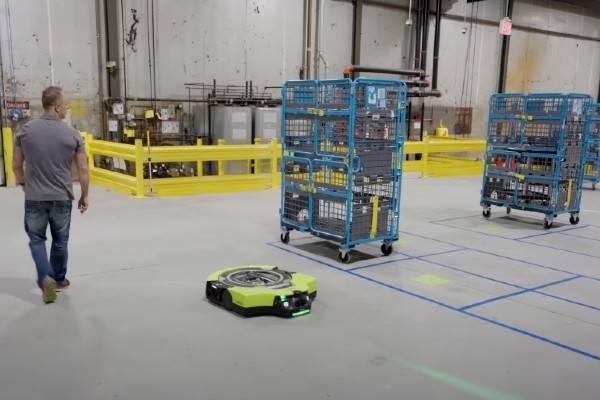 Amazon ya tiene un robot autónomo que ayuda en sus almacenes