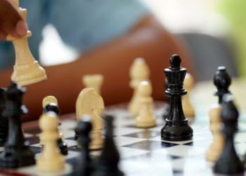 robot-niño-ajedrez-torneo-accidente 1