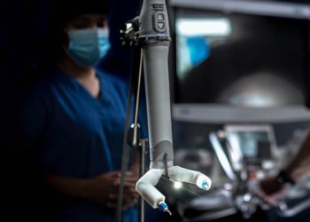 nasa-robot-cirujano-estacion-espacial-internacional 1