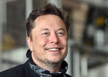 elon-musk-monterrey-tesla 1