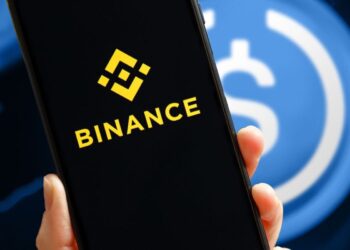 binance-retiros-stablecoin-criptomonedas