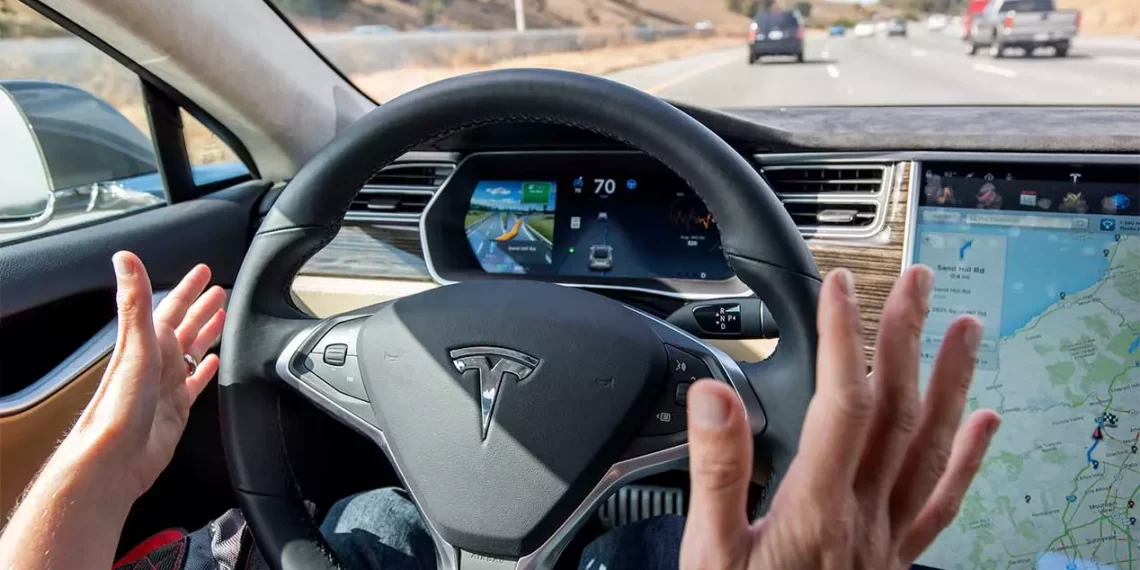 Autopilot de Tesla genera más dudas que beneficios de su uso