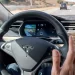Autopilot de Tesla genera más dudas que beneficios de su uso