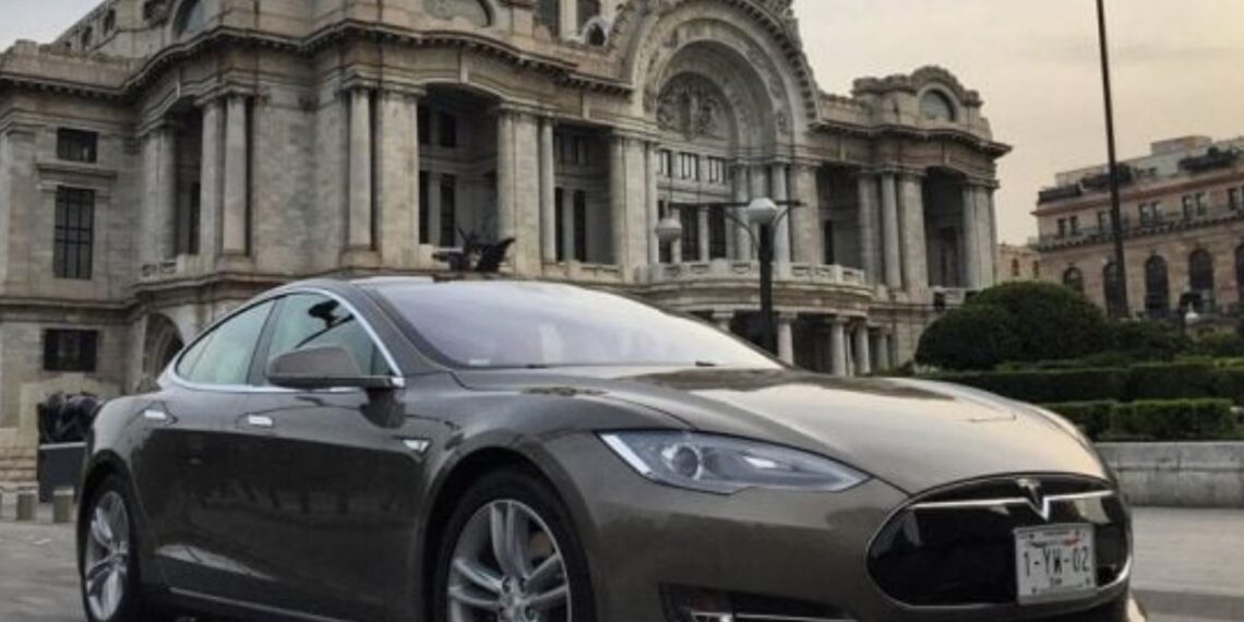 tesla-cargadores-mexico-supercharger 1