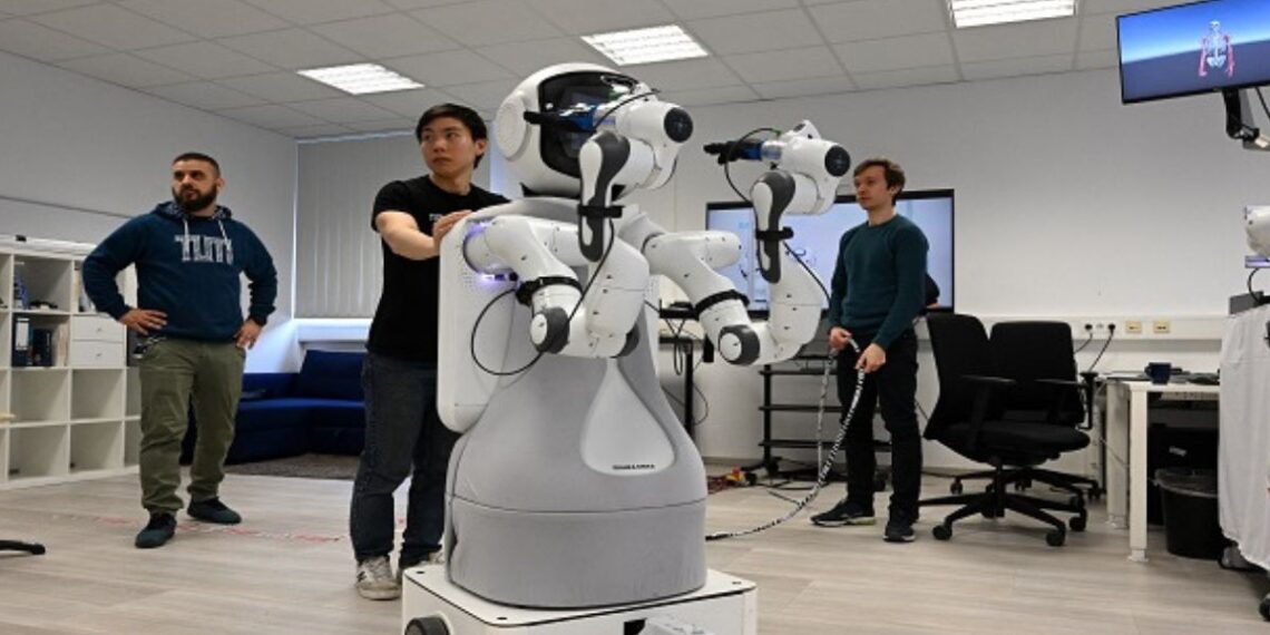 garmi-robot-humanoide-inteligencia-artificial 1