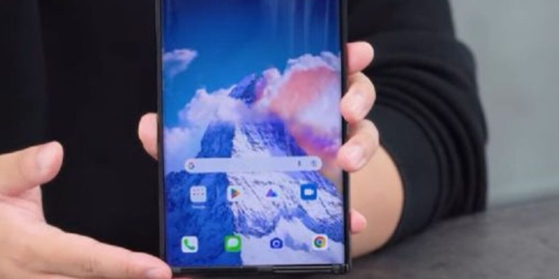 lg-enrollable-smartphone-diseno