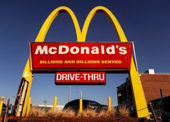 mcdonalds-oficinas-despidos-cerradas 1