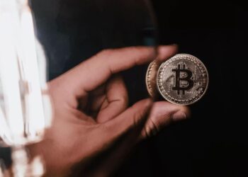 bali-turistas-pagar-criptomonedas