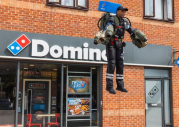 Domino’s Pizza llega volando, literalmente