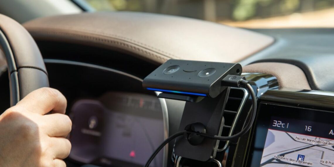 Estudio revela que autos inteligentes son acosadores