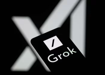 Grok-2 de Elon Musk puede hacer cosas que ChatGPT no