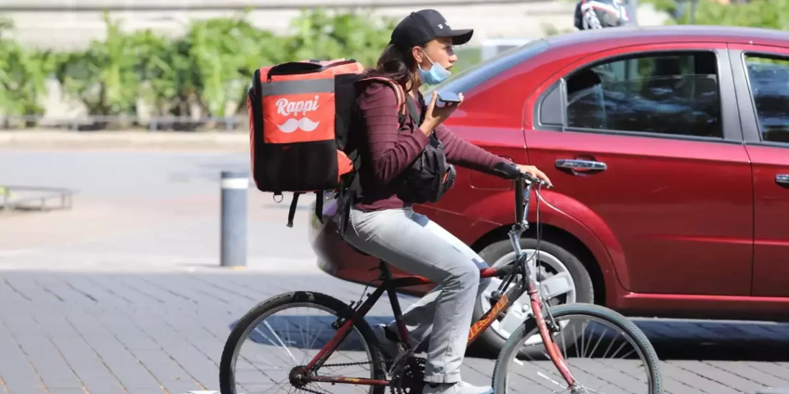 ¿Qué dijo Uber a la reforma laboral para repartidores de apps?