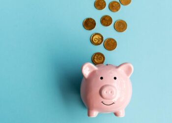 Día Mundial del Ahorro. Cada Moneda Cuenta: De la Alcancía al Cofre Digital 