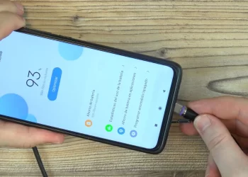 ¿Tu celular carga lento? Este es el truco para cargarlo más rápido