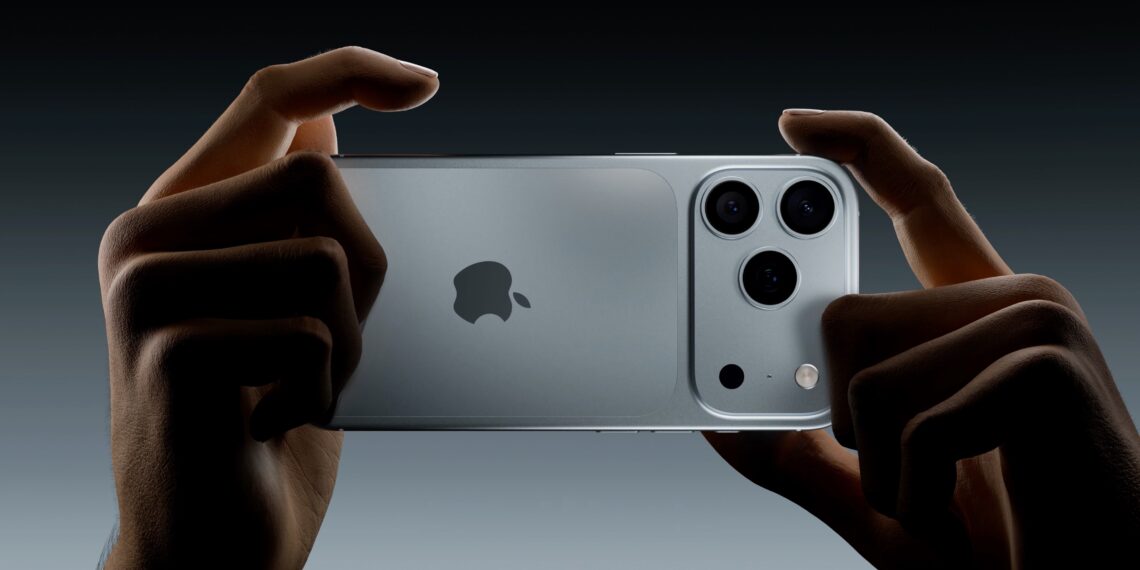 Apple demanda a Youtuber por filtraciones del iPhone 17 Pro