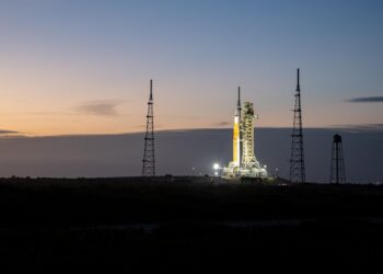 NASA lanza una misión para explorar los misterios de las auroras boreales